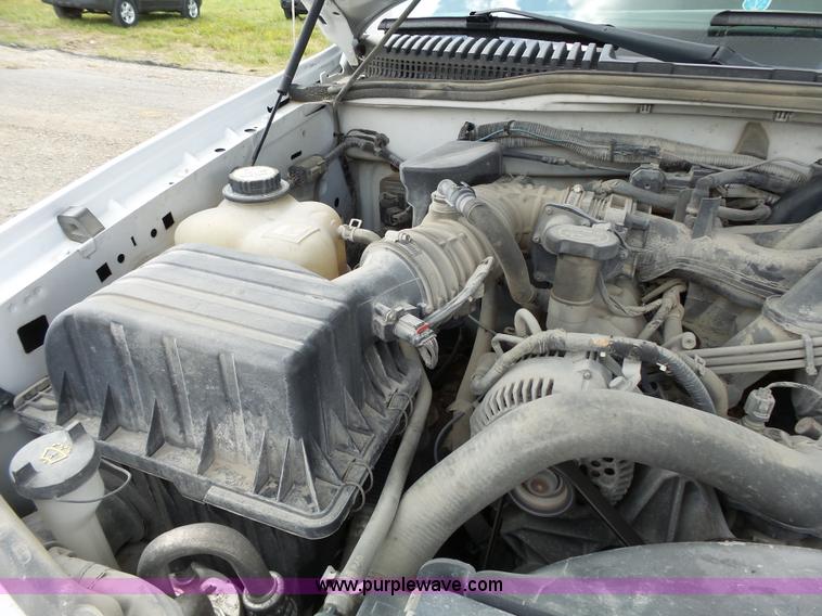 image for item J4051 2005 Ford Explorer SUV