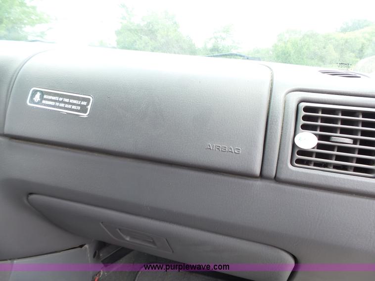 image for item J4051 2005 Ford Explorer SUV