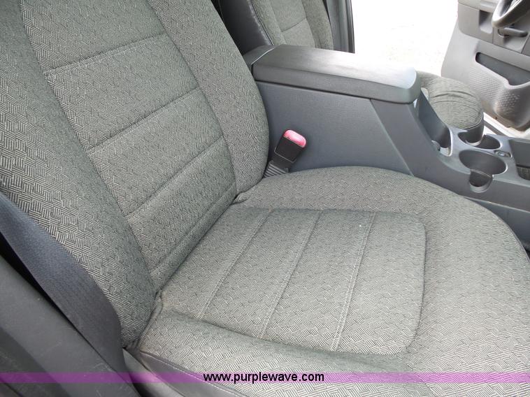 image for item J4051 2005 Ford Explorer SUV