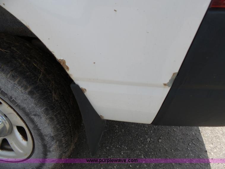 image for item J4051 2005 Ford Explorer SUV