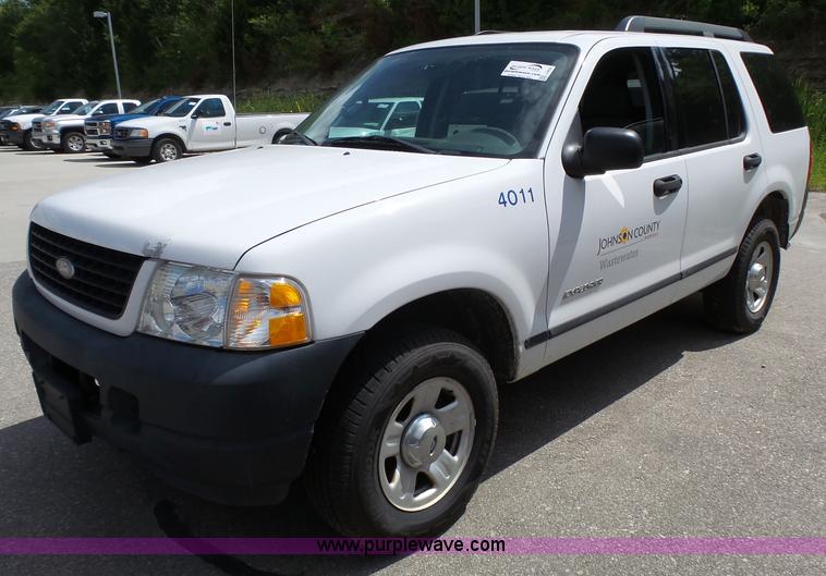 image for item J4055 2005 Ford Explorer SUV