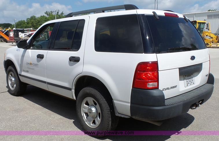 image for item J4055 2005 Ford Explorer SUV
