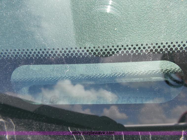 image for item J4055 2005 Ford Explorer SUV