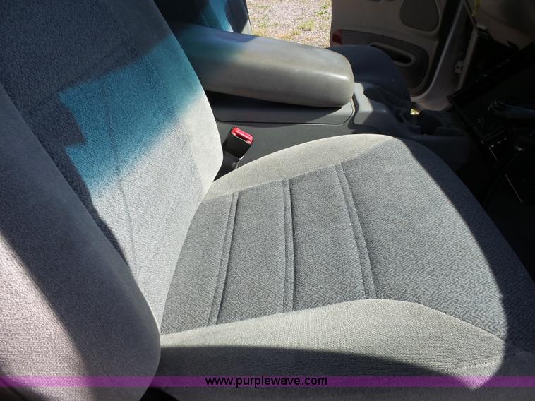 image for item J4071 2000 Ford Explorer SUV