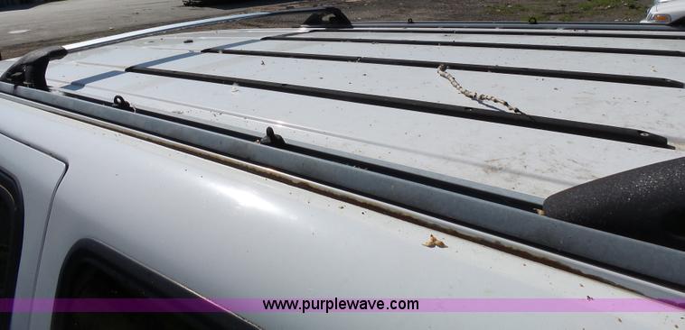 image for item J4071 2000 Ford Explorer SUV