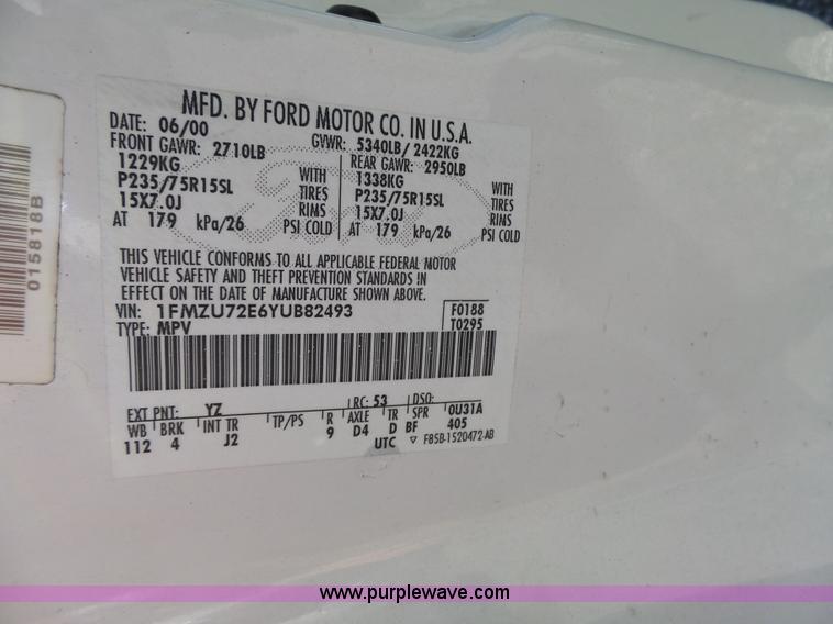 image for item J4071 2000 Ford Explorer SUV