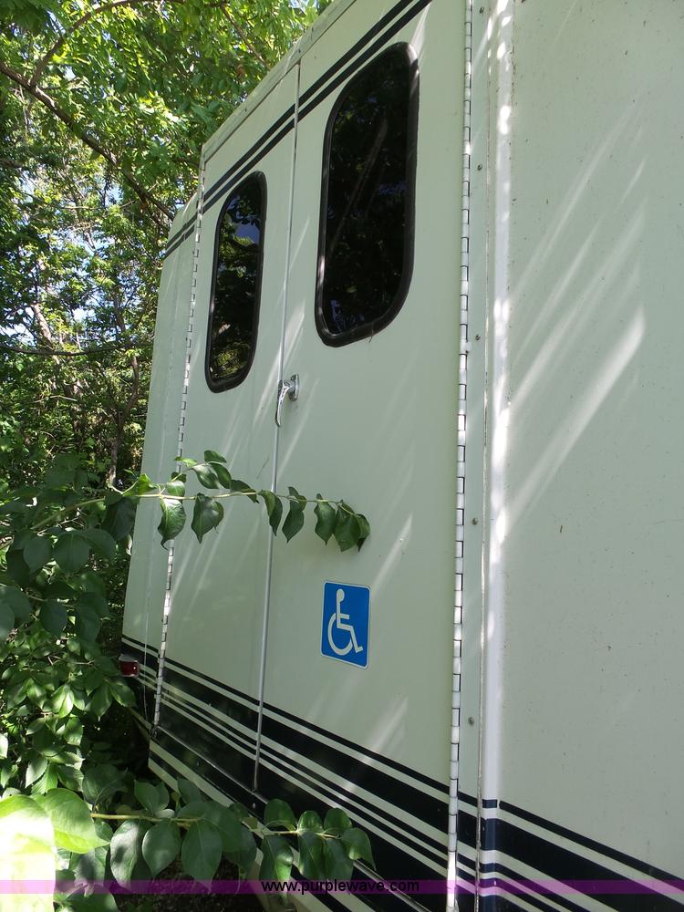 image for item J4075 2003 Ford E350 Super Duty shuttle bus