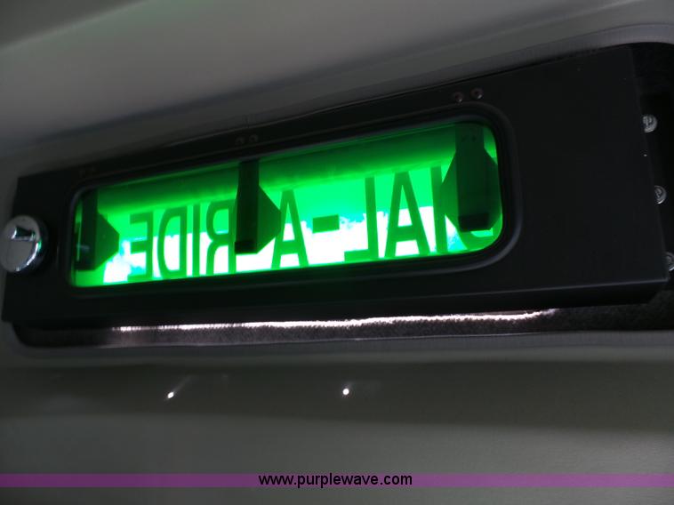 image for item J4075 2003 Ford E350 Super Duty shuttle bus