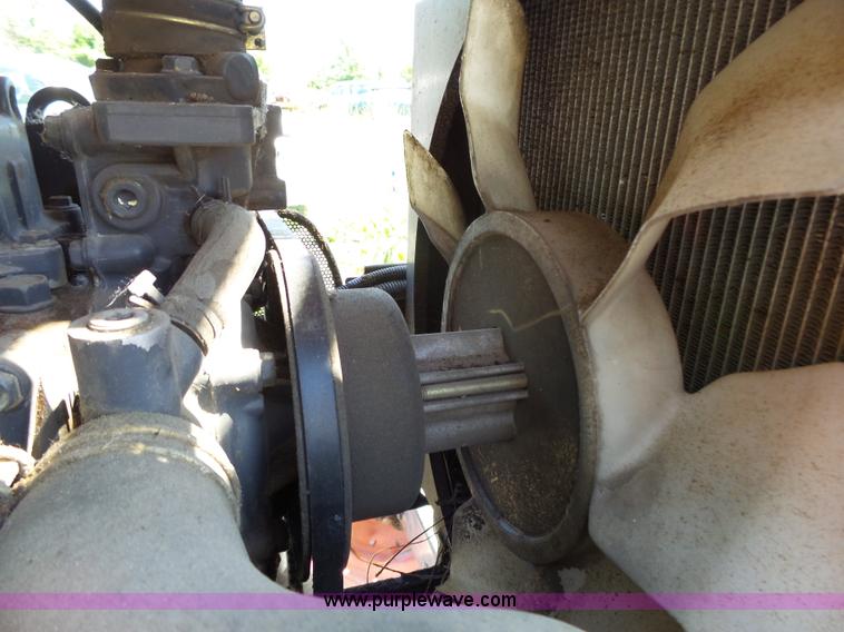 image for item J4076 Kubota M6800 tractor