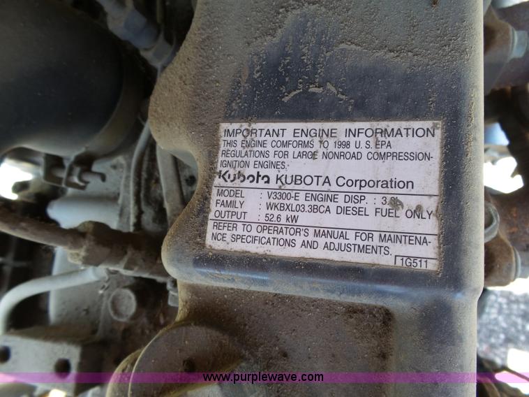 image for item J4076 Kubota M6800 tractor