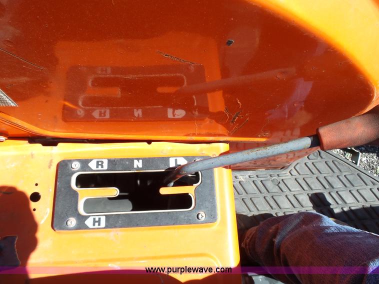 image for item J4076 Kubota M6800 tractor