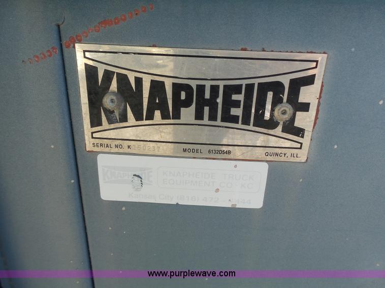 image for item J4077 1992 Ford F450 service truck with crane