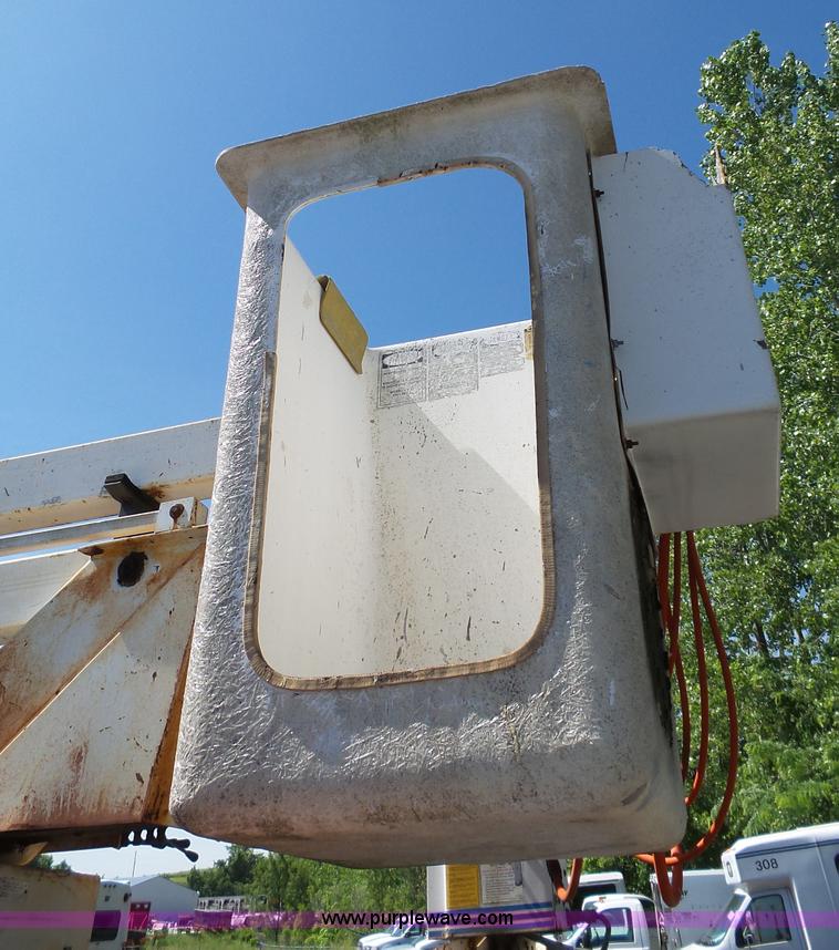 image for item J4077 1992 Ford F450 service truck with crane