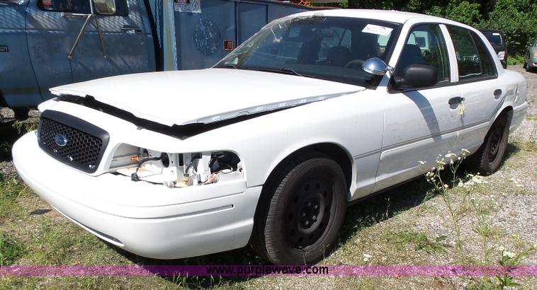 image for item J4078 2008 Ford Crown Victoria Police Interceptor