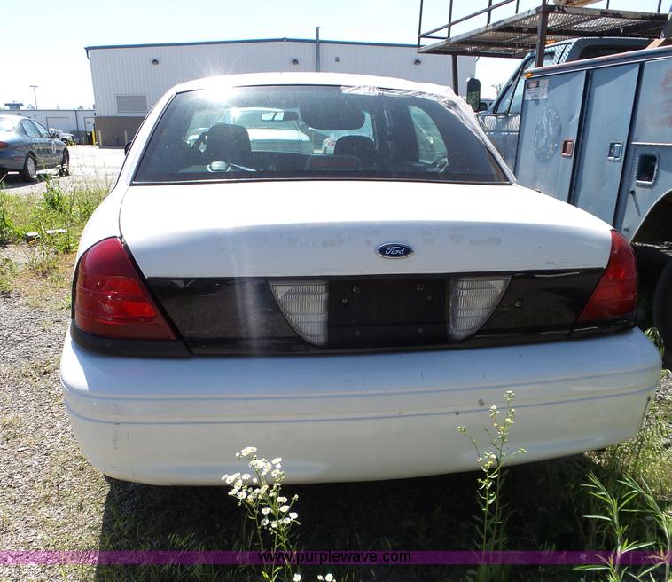 image for item J4078 2008 Ford Crown Victoria Police Interceptor