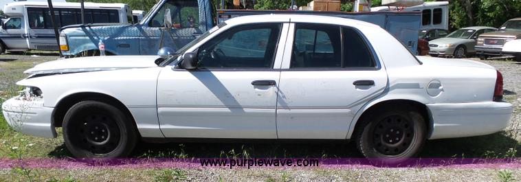 image for item J4078 2008 Ford Crown Victoria Police Interceptor