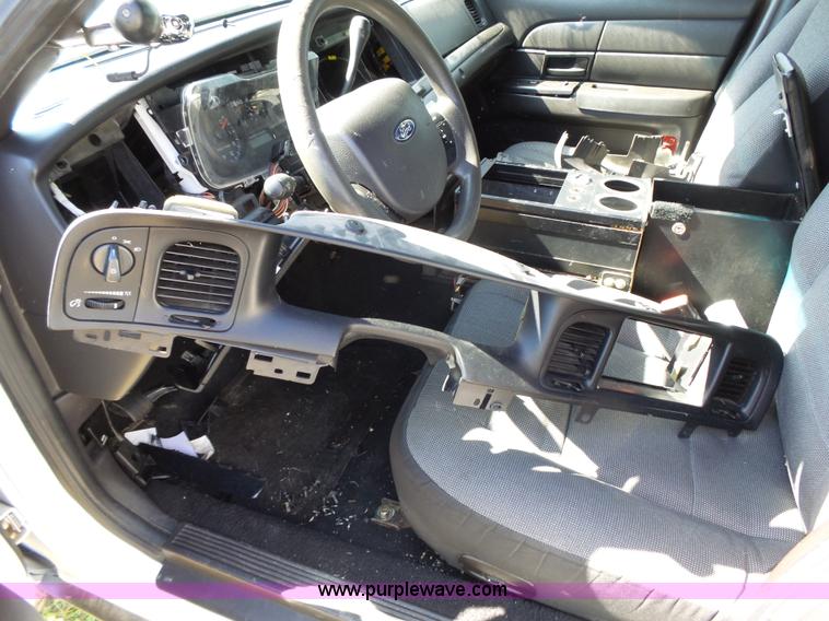 image for item J4078 2008 Ford Crown Victoria Police Interceptor