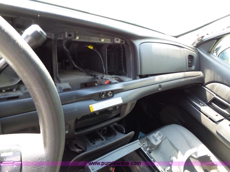 image for item J4078 2008 Ford Crown Victoria Police Interceptor