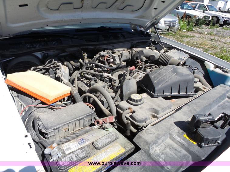 image for item J4078 2008 Ford Crown Victoria Police Interceptor