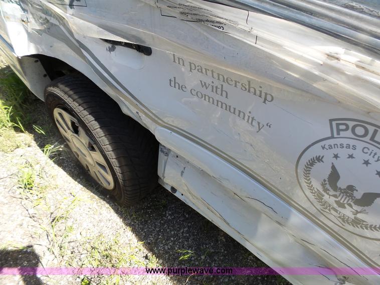 image for item J4078 2008 Ford Crown Victoria Police Interceptor