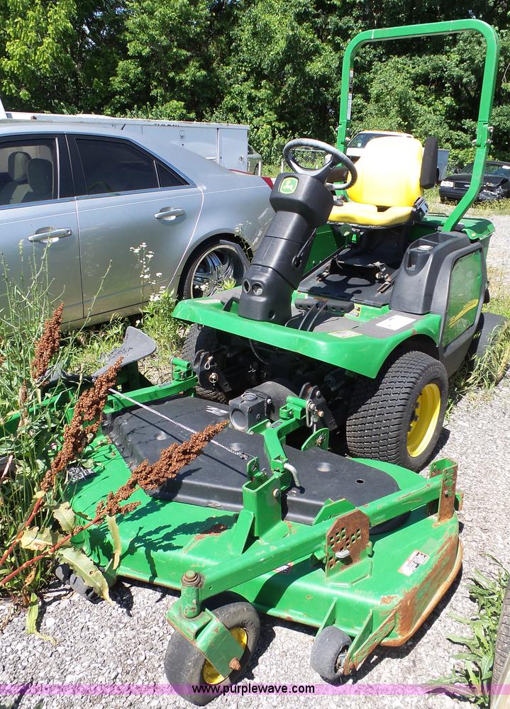 image for item J4079 John Deere 1445 lawn mower