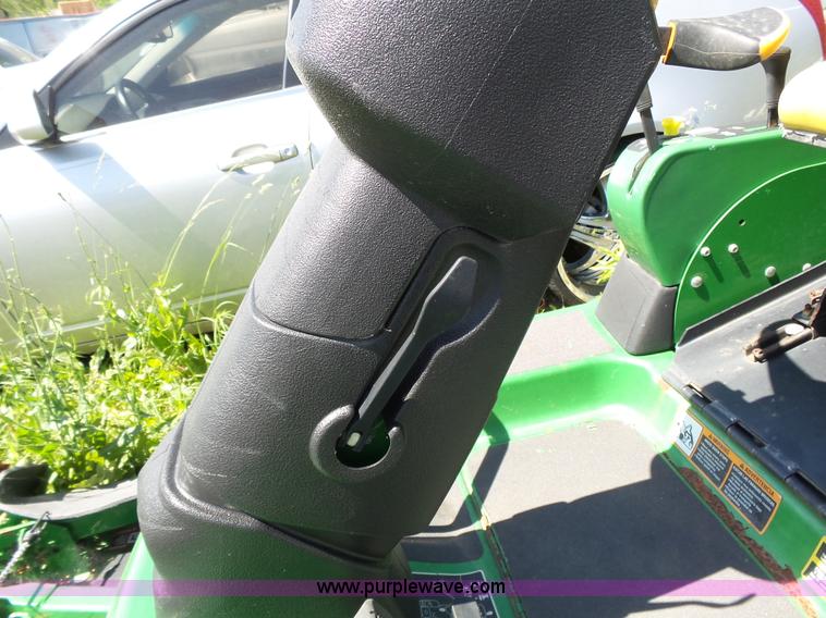 image for item J4079 John Deere 1445 lawn mower