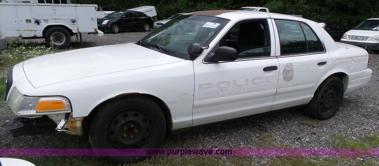image for item J4080 2006 Ford Crown Victoria