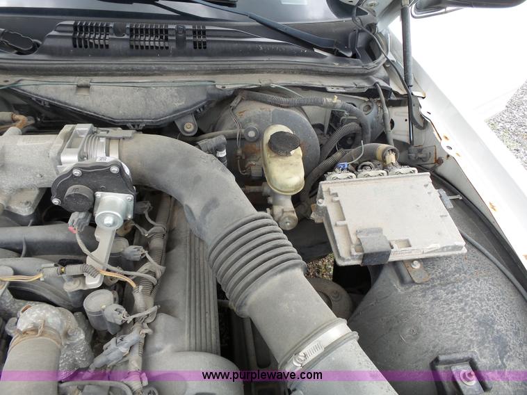 image for item J4080 2006 Ford Crown Victoria