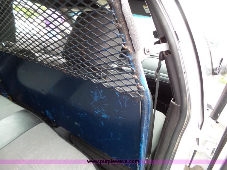 image for item J4080 2006 Ford Crown Victoria