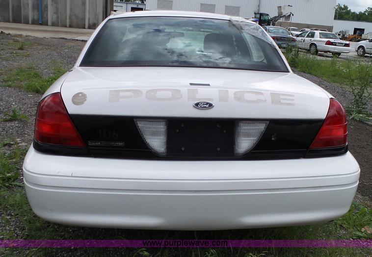 image for item J4081 2008 Ford Crown Victoria Police Interceptor