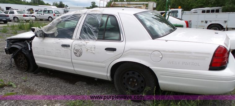 image for item J4081 2008 Ford Crown Victoria Police Interceptor