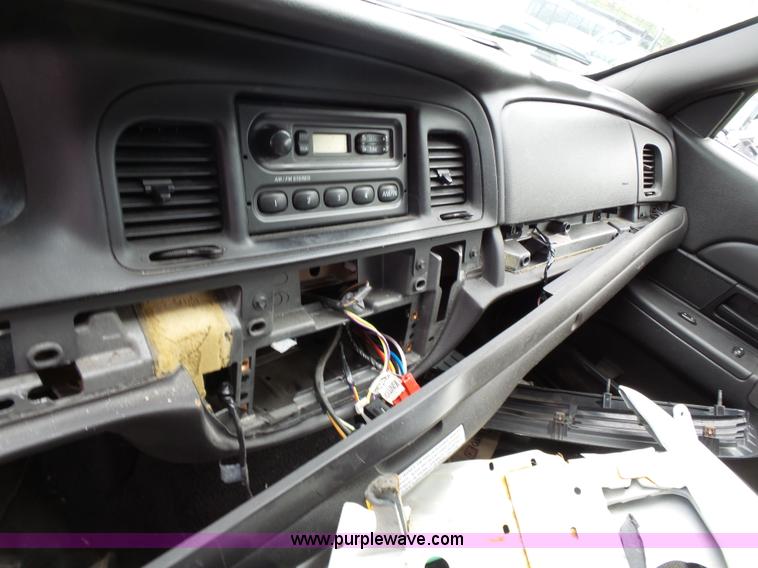 image for item J4081 2008 Ford Crown Victoria Police Interceptor