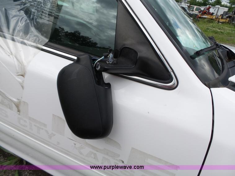 image for item J4081 2008 Ford Crown Victoria Police Interceptor