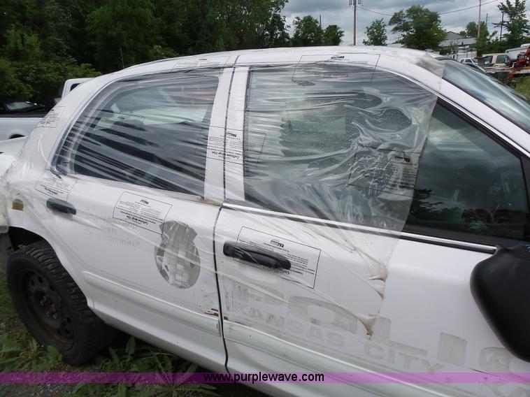 image for item J4081 2008 Ford Crown Victoria Police Interceptor