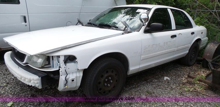 image for item J4082 2011 Ford Crown Victoria Police Interceptor