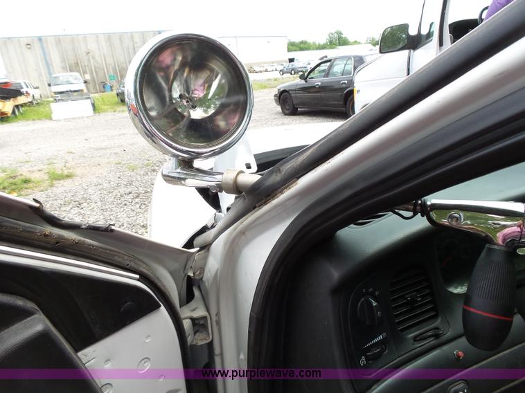 image for item J4082 2011 Ford Crown Victoria Police Interceptor