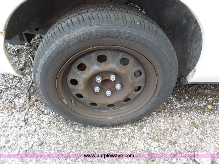 image for item J4082 2011 Ford Crown Victoria Police Interceptor