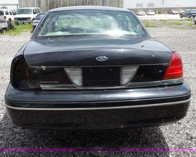 image for item J4084 2000 Ford Crown Victoria Police Interceptor