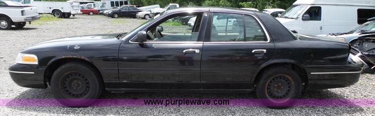 image for item J4084 2000 Ford Crown Victoria Police Interceptor