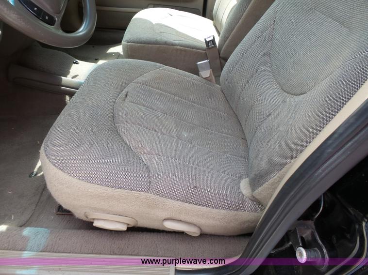 image for item J4084 2000 Ford Crown Victoria Police Interceptor