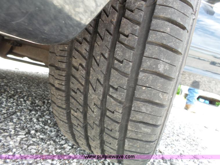 image for item J4084 2000 Ford Crown Victoria Police Interceptor