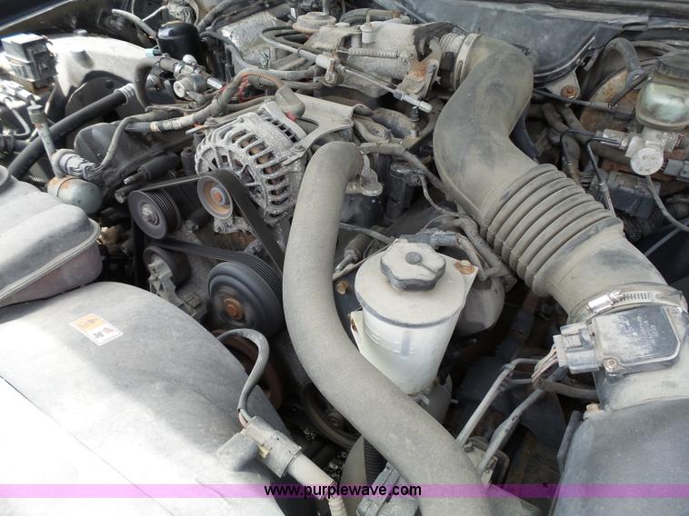 image for item J4084 2000 Ford Crown Victoria Police Interceptor