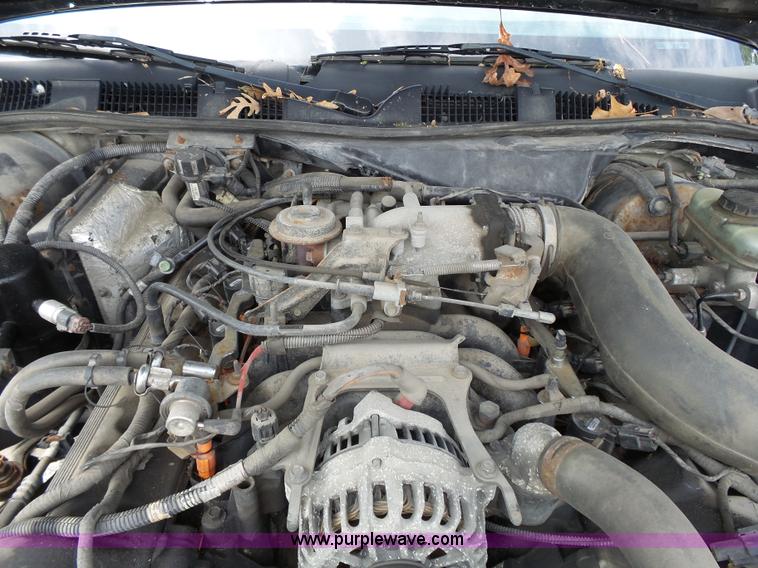 image for item J4084 2000 Ford Crown Victoria Police Interceptor