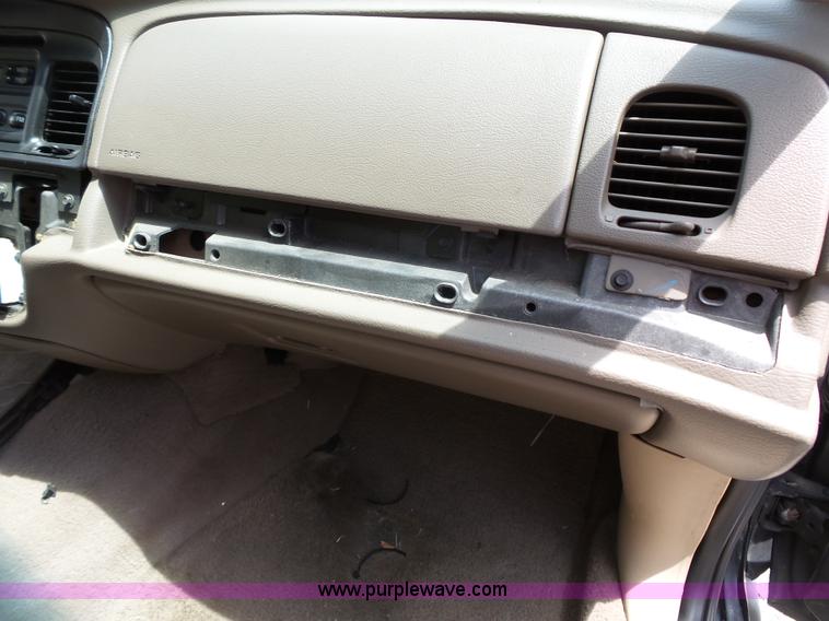 image for item J4084 2000 Ford Crown Victoria Police Interceptor