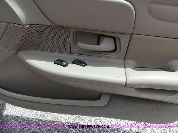 image for item J4084 2000 Ford Crown Victoria Police Interceptor