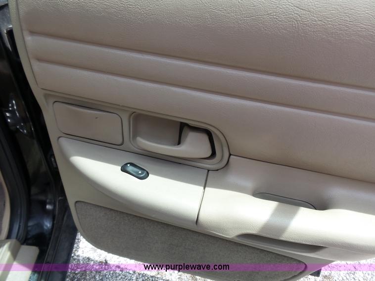 image for item J4084 2000 Ford Crown Victoria Police Interceptor