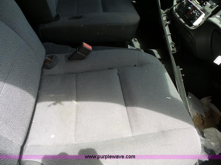 image for item J4086 2005 Ford Crown Victoria Police Interceptor