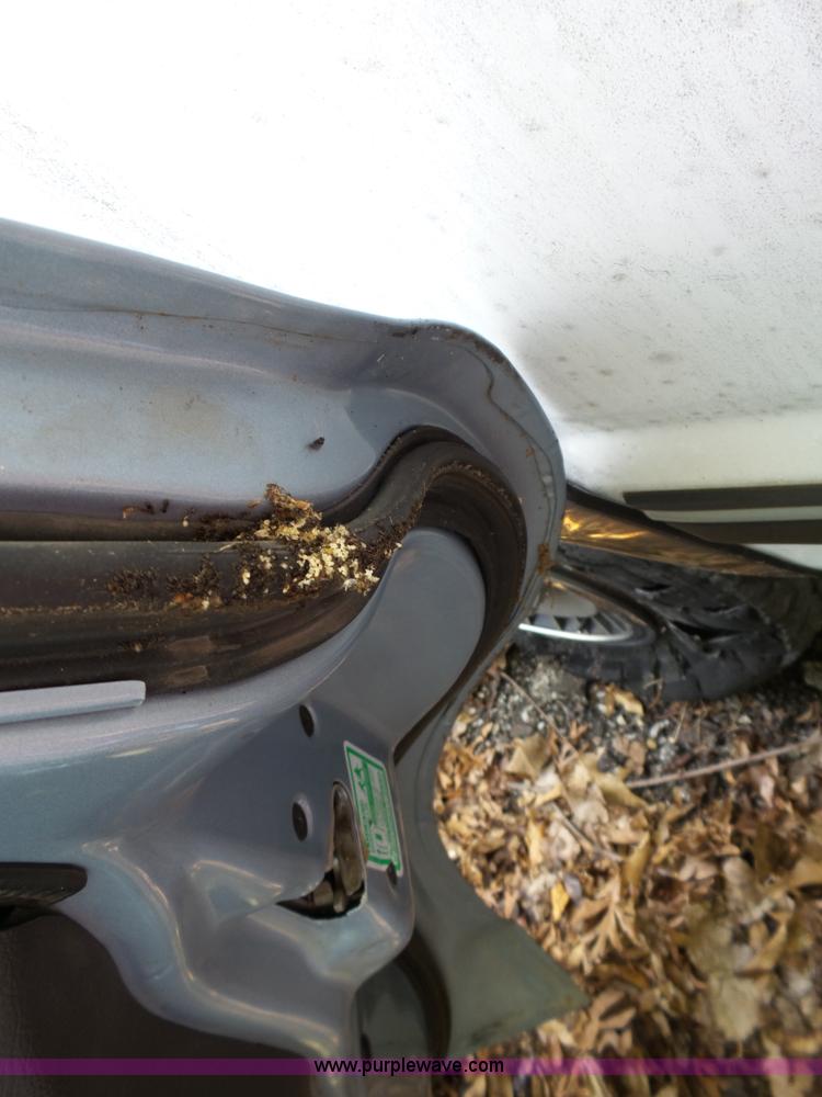 image for item J4086 2005 Ford Crown Victoria Police Interceptor