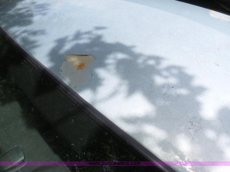 image for item J4086 2005 Ford Crown Victoria Police Interceptor