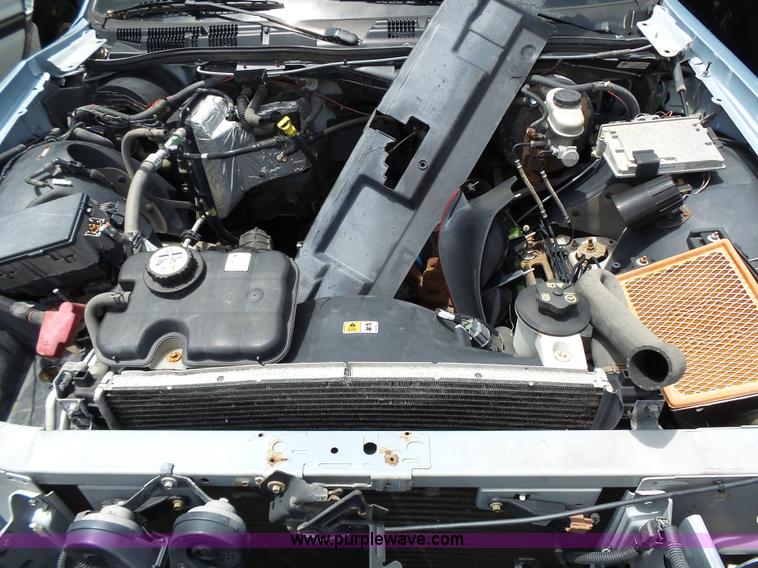 image for item J4086 2005 Ford Crown Victoria Police Interceptor